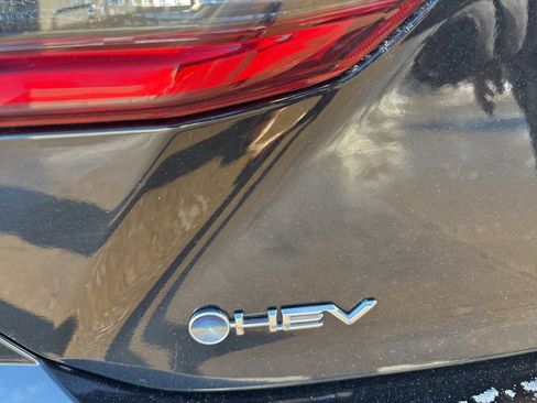 Used 2025 Toyota Camry LE image 20