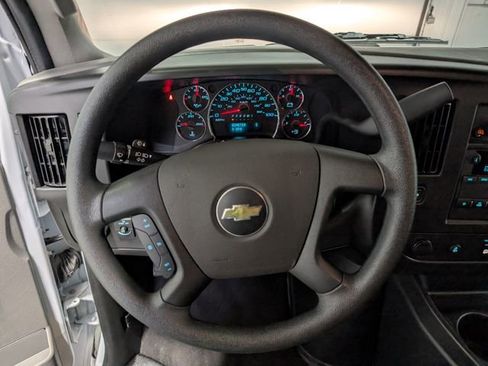Used 2025 Chevrolet Express 3500 LT w/ LT Preferred Equipment Group RWD image 11