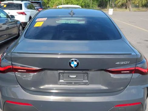 Used 2022 BMW 430i Coupe w/ M Sport Package image 2