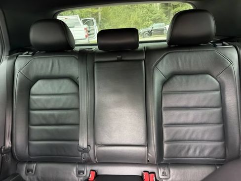 Used 2016 Volkswagen Golf R 4-Door AWD/4WD image 22