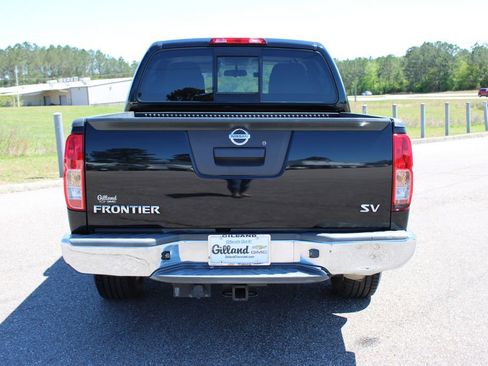 Used 2016 Nissan Frontier SV RWD image 18