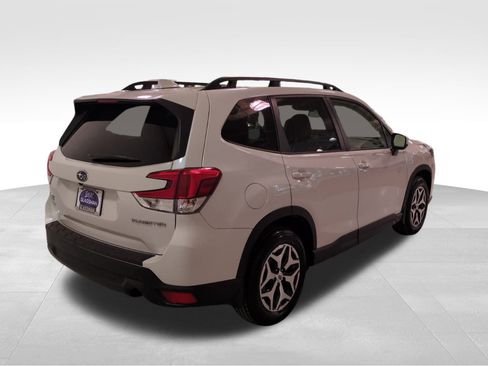 Certified 2023 Subaru Forester Premium image 4