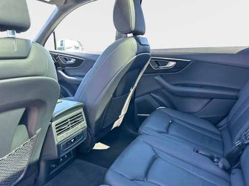 Used 2025 Audi Q7 3.0T Premium Plus image 15