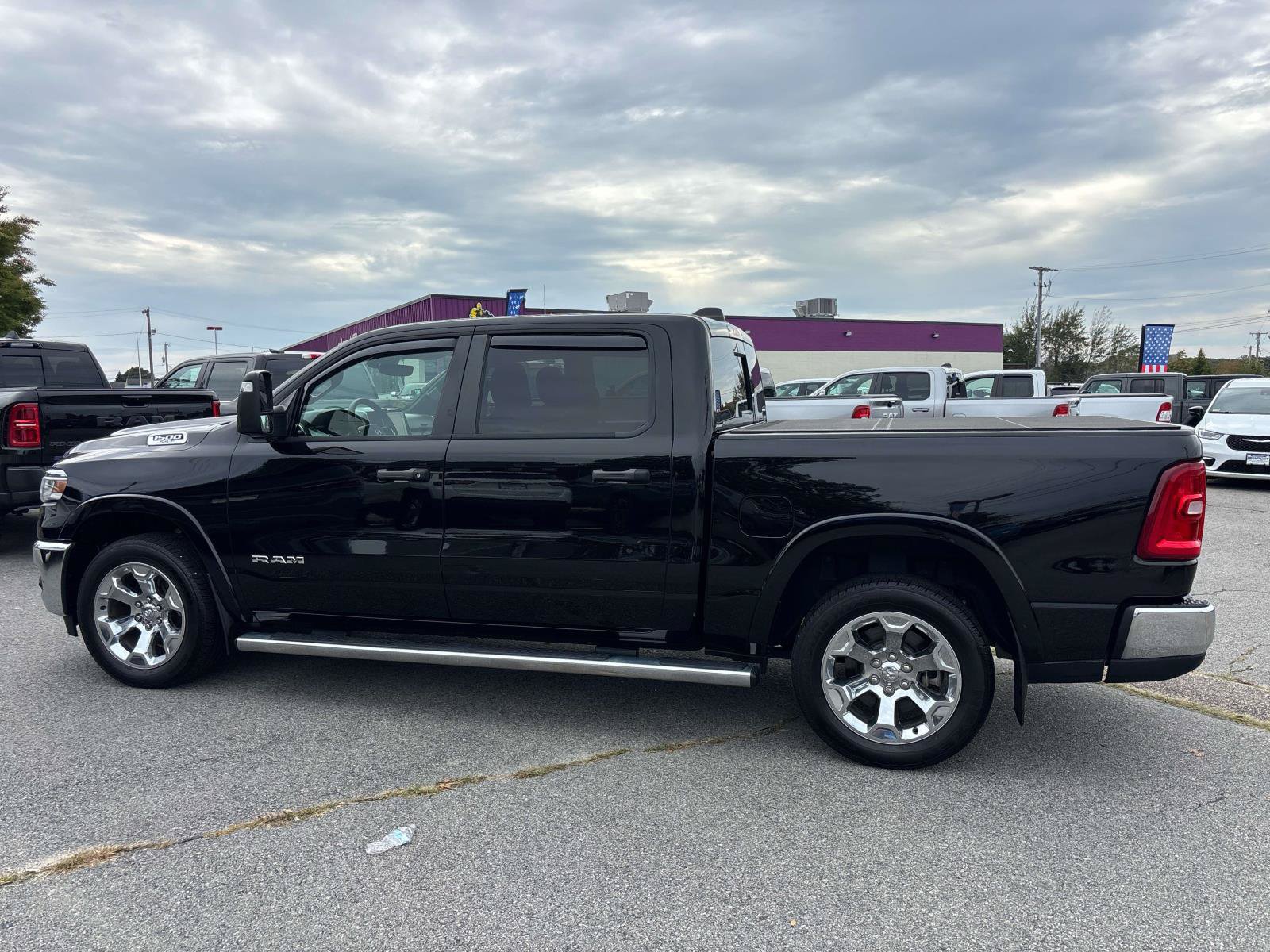 Used 2025 RAM 1500 Big Horn AWD/4WD image 6