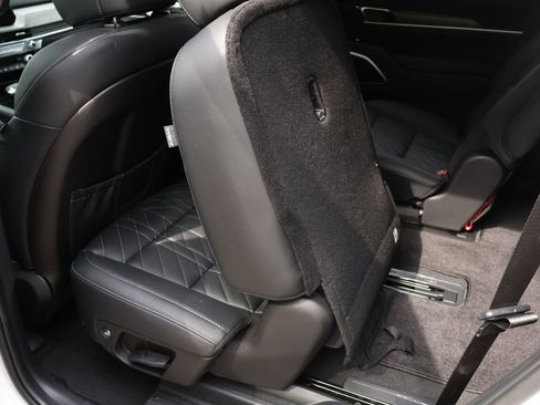 Used 2025 Kia Telluride SX X-Line AWD/4WD image 17