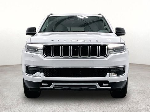 Used 2024 Jeep Wagoneer L Series III w/ Premium Group I AWD/4WD image 4