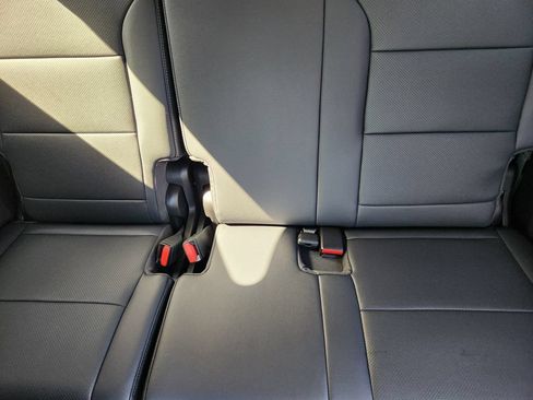 New 2027 Chevrolet Traverse LT w/ Midnight/Sport Edition FWD image 19