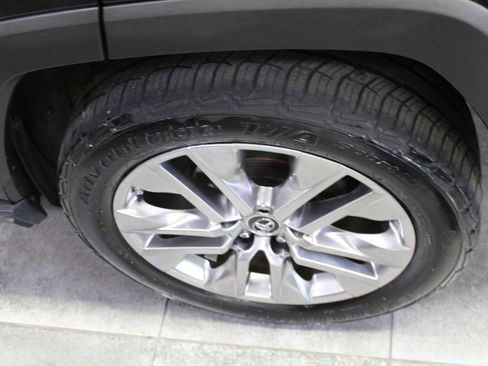 Used 2019 Toyota RAV4 XLE Premium w/ All Weather Liner Package AWD/4WD image 33