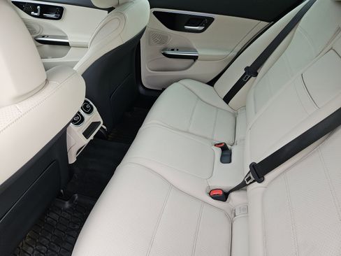 Certified 2025 Mercedes-Benz C 300 Sedan image 29