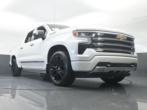 Used 2025 Chevrolet Silverado 1500 High Country w/ Technology Package image 78