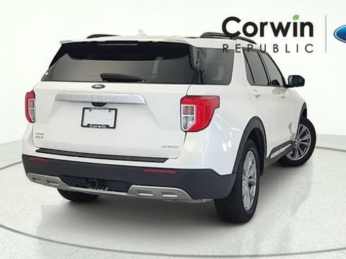 Used 2023 Ford Explorer XLT w/ Equipment Group 202A AWD/4WD image 5