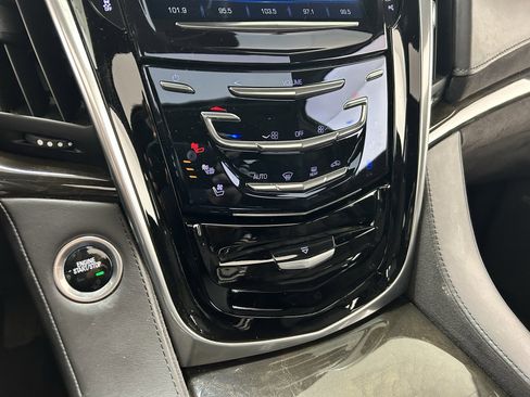 Used 2020 Cadillac Escalade Platinum w/ Escalade Sport Edition image 21