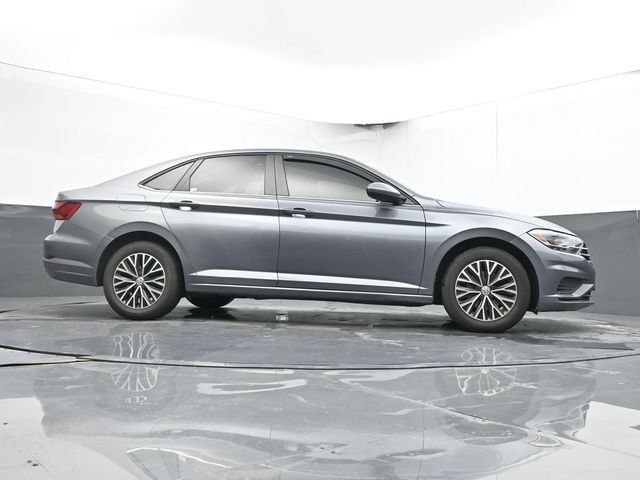 Used 2019 Volkswagen Jetta SE w/ Cold Weather Package FWD image 42