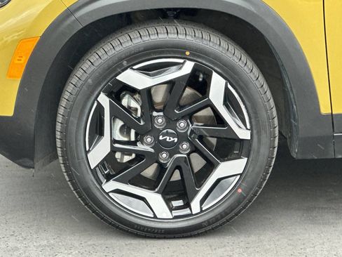 Certified 2024 Kia Seltos SX w/ SX Sunroof Package AWD/4WD image 28