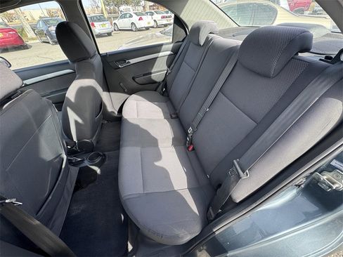 Used 2011 Chevrolet Aveo LT image 25