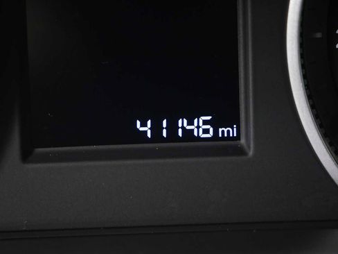 Used 2019 Hyundai Elantra SE w/ Winter Weather Package FWD image 8