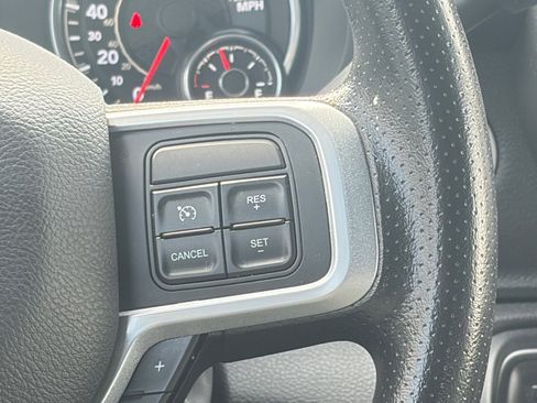 Used 2022 RAM 2500 Big Horn w/ Cold Weather Group image 18