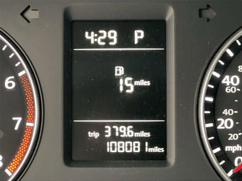 Used 2014 Volkswagen Passat 1.8T S image 10