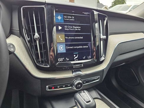 Used 2021 Volvo XC60 T5 Inscription w/ Advanced Package image 31