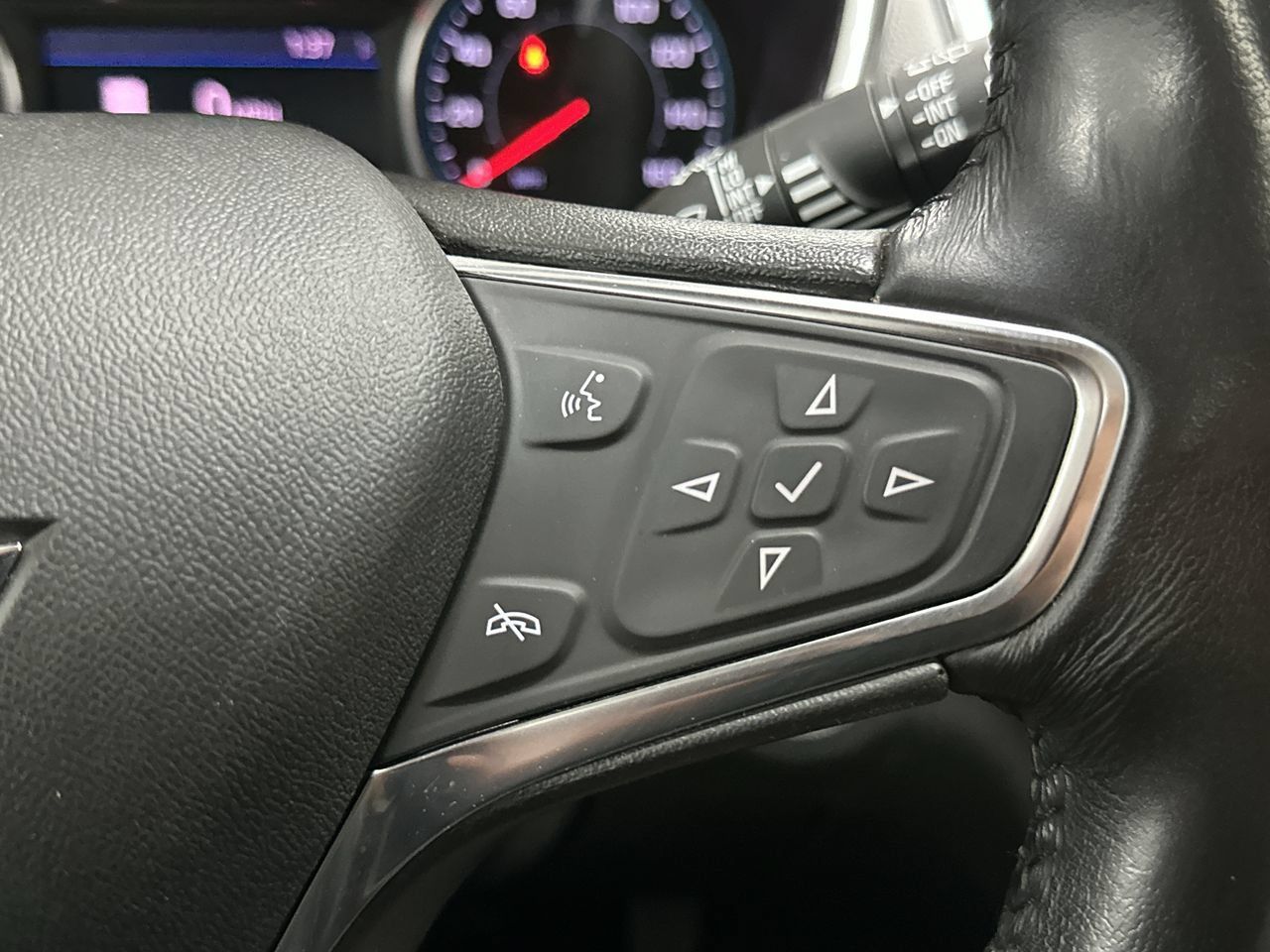 Used 2019 Chevrolet Equinox LT w/ LT True North Edition AWD/4WD image 44