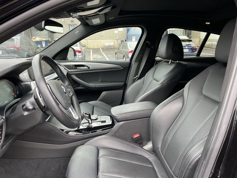 Used 2023 BMW X4 xDrive30i w/ Premium Package image 11