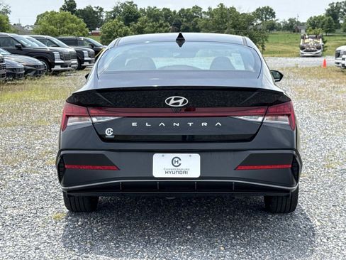 New 2026 Hyundai Elantra SEL Sport FWD image 14