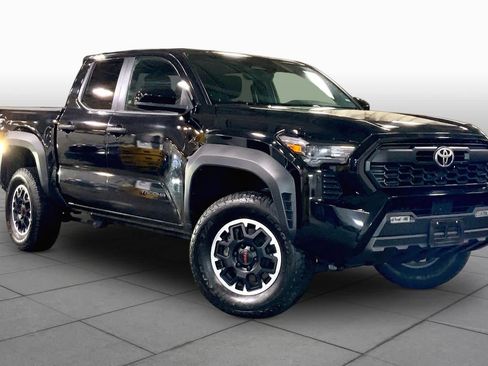 Used 2024 Toyota Tacoma TRD Off-Road AWD/4WD image 3