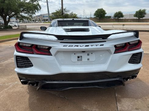Used 2022 Chevrolet Corvette Stingray Premium Conv w/ Z51 Performance Package RWD image 6