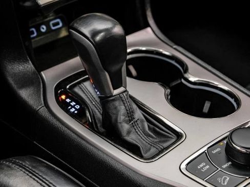 Used 2020 Jeep Grand Cherokee High Altitude AWD/4WD image 27