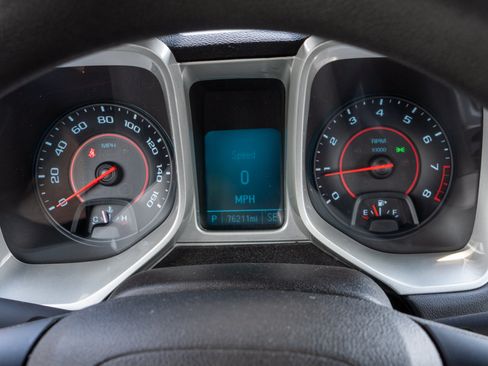 Used 2015 Chevrolet Camaro LS RWD image 15