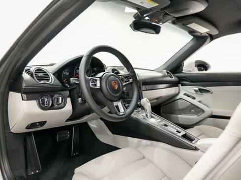 Used 2024 Porsche 718 Boxster GTS RWD image 4