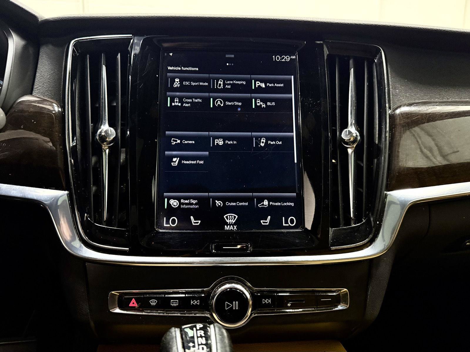 Used 2018 Volvo S90 T5 Momentum w/ Convenience Package FWD image 32