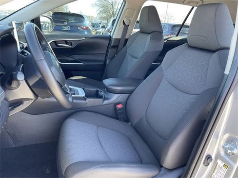 Used 2025 Toyota RAV4 XLE image 24