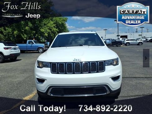 Used 2020 Jeep Grand Cherokee Limited AWD/4WD image 2