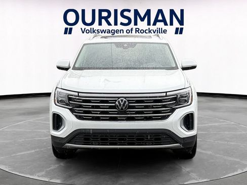 Used 2024 Volkswagen Atlas SEL AWD/4WD image 8