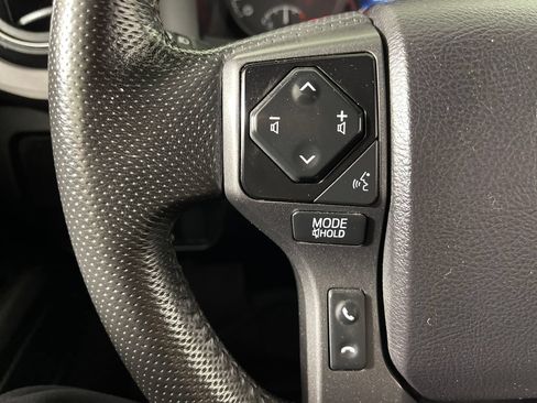 Certified 2021 Toyota Tacoma TRD Off-Road w/ Technology Package AWD/4WD image 26