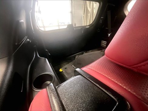 Used 2022 Lexus GX 460 Premium w/ Accessory Package AWD/4WD image 17