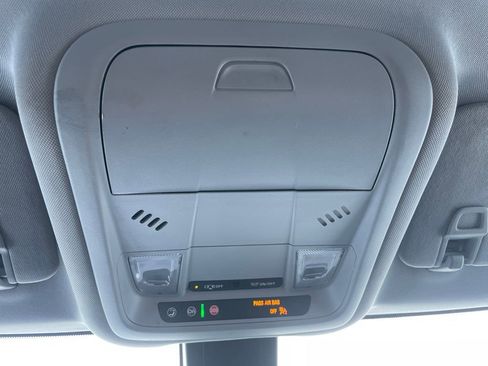 Used 2024 Chevrolet Equinox LT AWD/4WD image 50