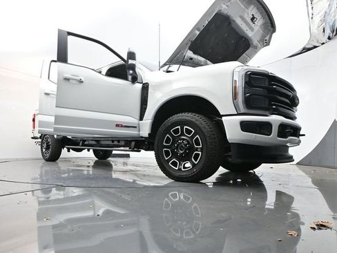 New 2026 Ford F350 Platinum image 35