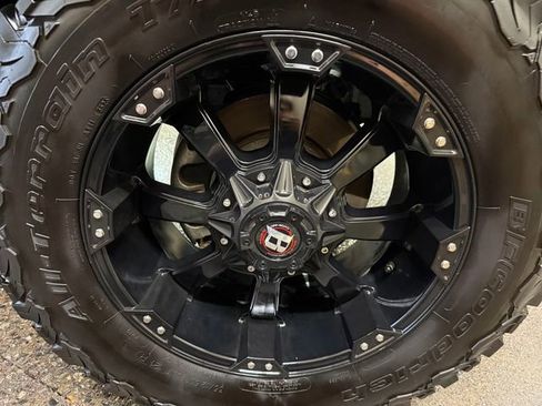 Used 2019 Ford F150 XLT w/ Trailer Tow Package image 11