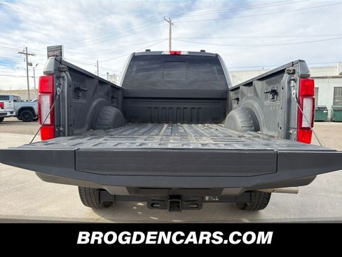 Used 2022 Ford F250 Platinum AWD/4WD image 9