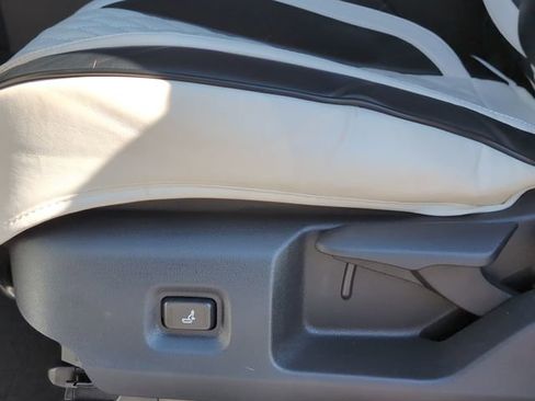 Used 2025 Toyota Tacoma SR image 14