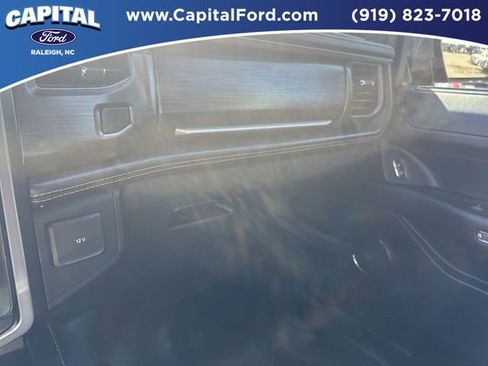 Used 2022 Ford Expedition Platinum image 27