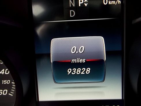 Used 2017 Mercedes-Benz C 300 4MATIC Sedan image 19