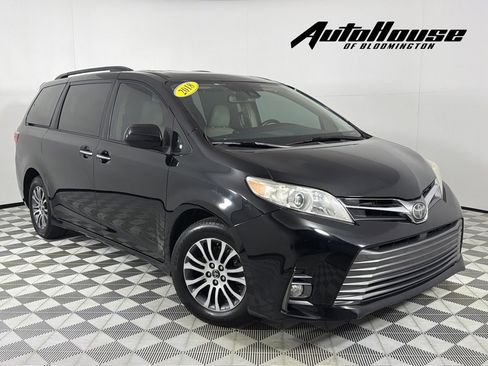 Used 2018 Toyota Sienna XLE image 1