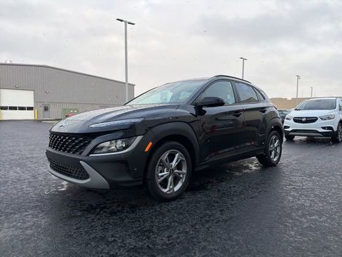 Used 2023 Hyundai Kona SEL w/ Cargo Package AWD/4WD image 3