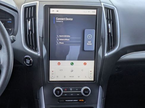 Used 2024 Ford Edge Titanium image 14