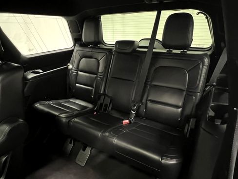Used 2020 Lincoln Navigator Reserve w/ Luxury Package image 32