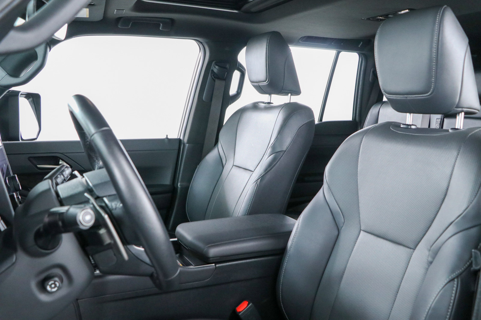 Used 2025 Lexus GX 550 w/ Accessory Package (2T) AWD/4WD image 25