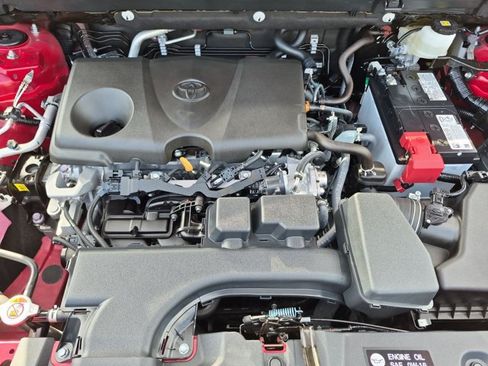 Certified 2025 Toyota RAV4 LE FWD image 22